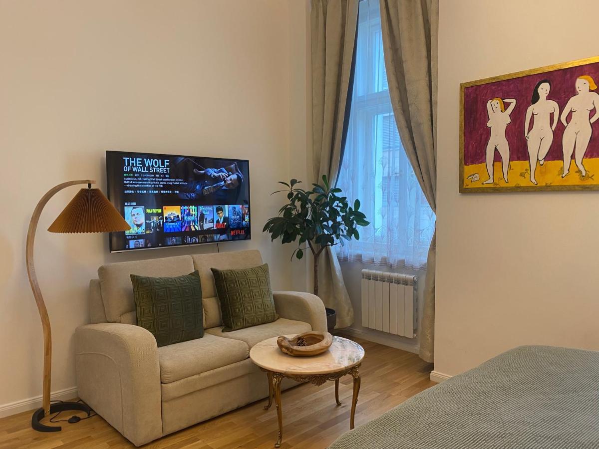 Nana Flat Apartment ปราก ภายนอก รูปภาพ